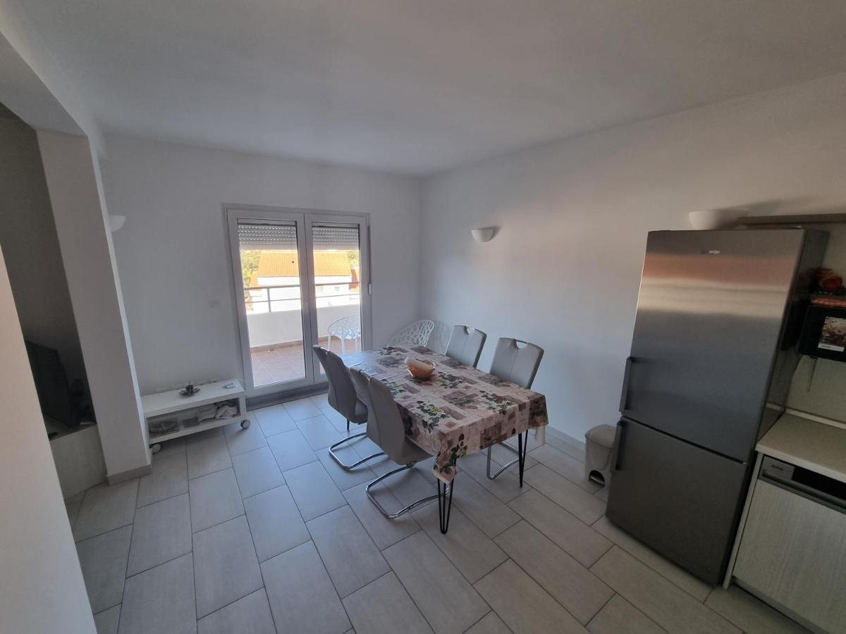 Apartman Telalovic Nečujam Buitenkant foto